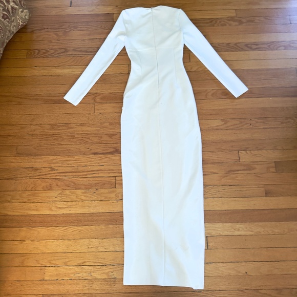 Maxi White LuxeDress Small, Cut Out w/ Split - Picture 2 of 4